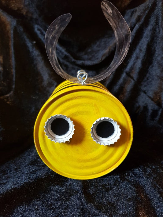 Insect hotel, bee hotel, upcycling, DIY