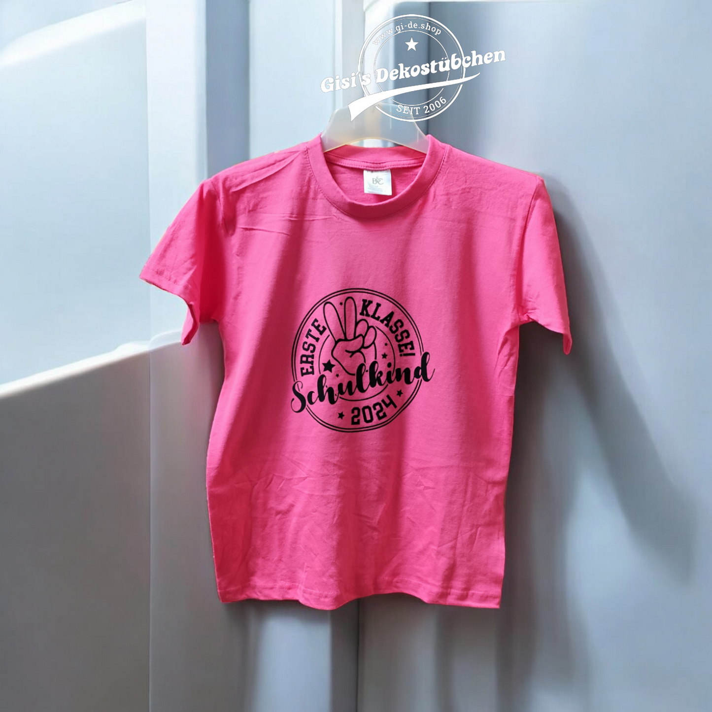 First-grader T-shirt: T-shirt for kids. Schoolchild 2027 shirt. Gift for starting school.
