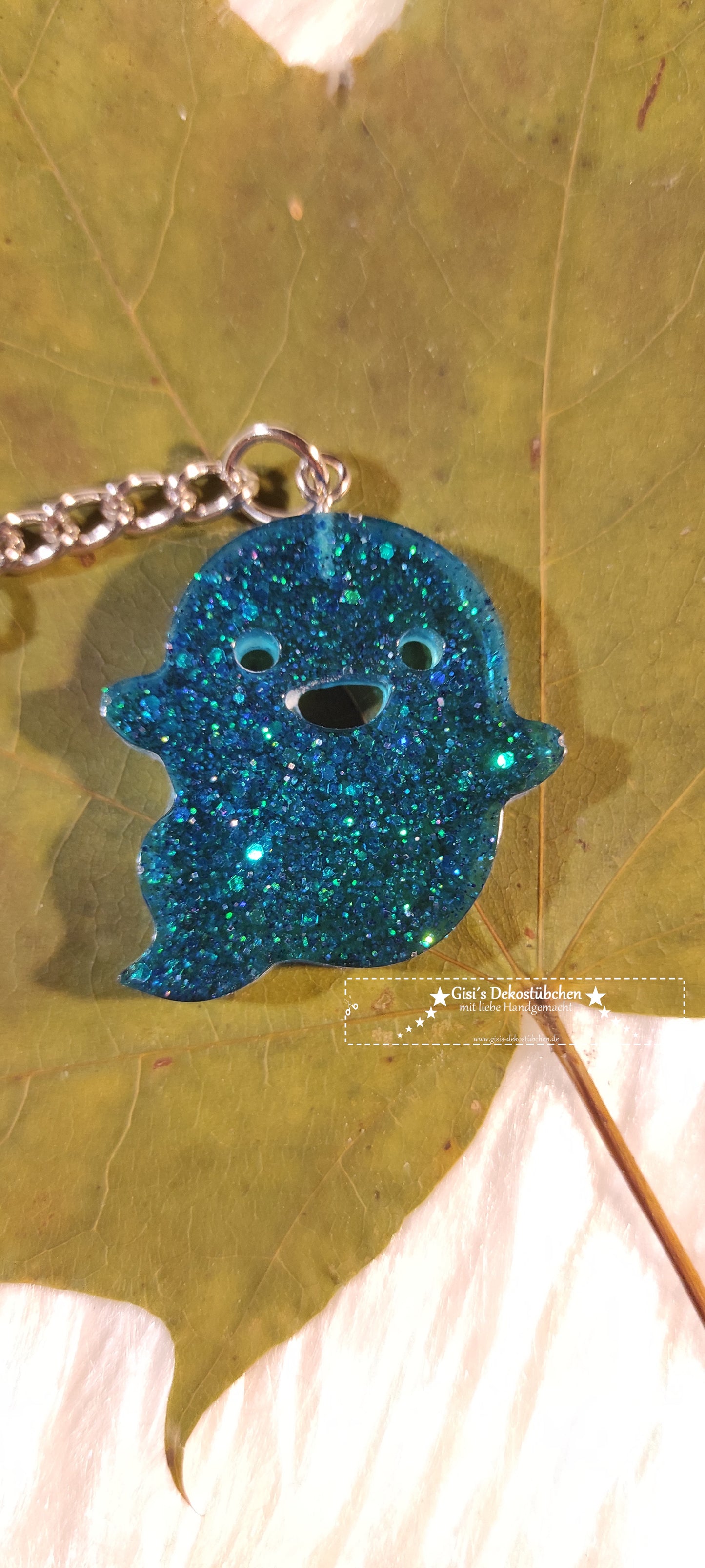 Ghost keychain in your choice of color