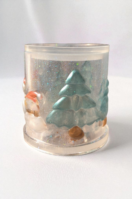 Glittering epoxy resin tin with snowman & fir tree – customizable in desired colors