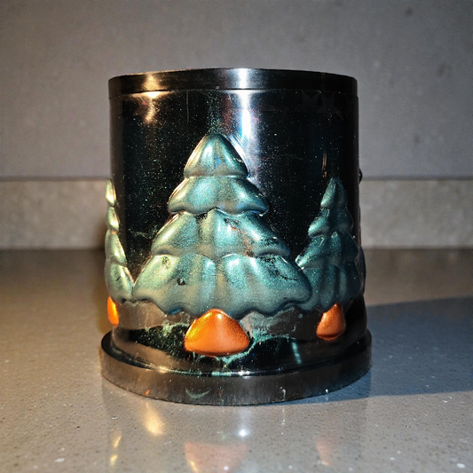 Glittering epoxy resin tin with snowman & fir tree – customizable in desired colors
