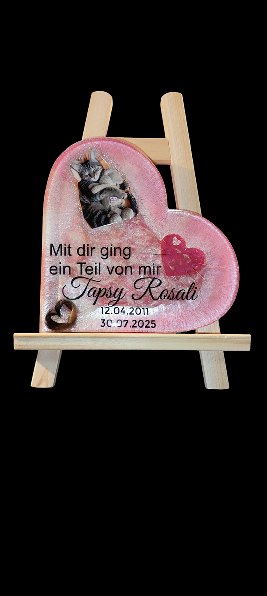 Heart to display with hair, tooth, ashes or claws, photo of your pet as a keepsake