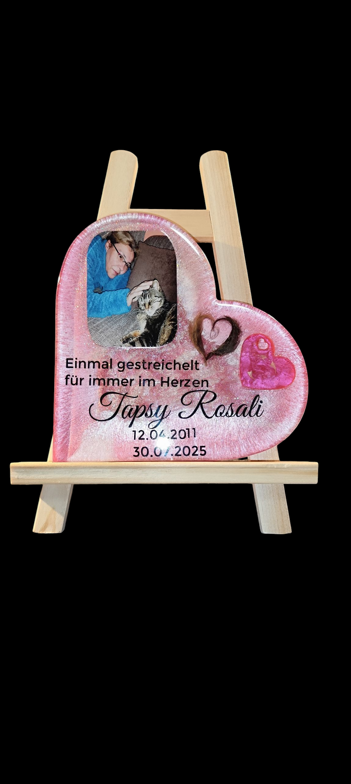 Heart to display with hair, tooth, ashes or claws, photo of your pet as a keepsake