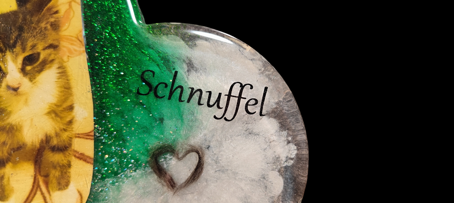 Heart to display with hair, tooth, ashes or claws, photo of your pet as a keepsake
