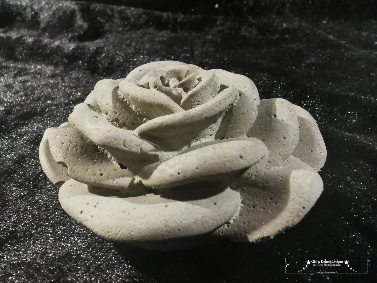 Rose made of concrete, handmade, weatherproof, unique