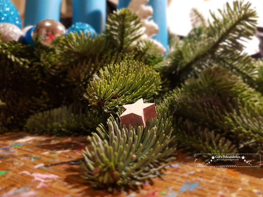 Advent wreath freshly tied turquoise, white, silver 