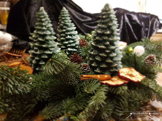 Advent wreath freshly tied green, natural 