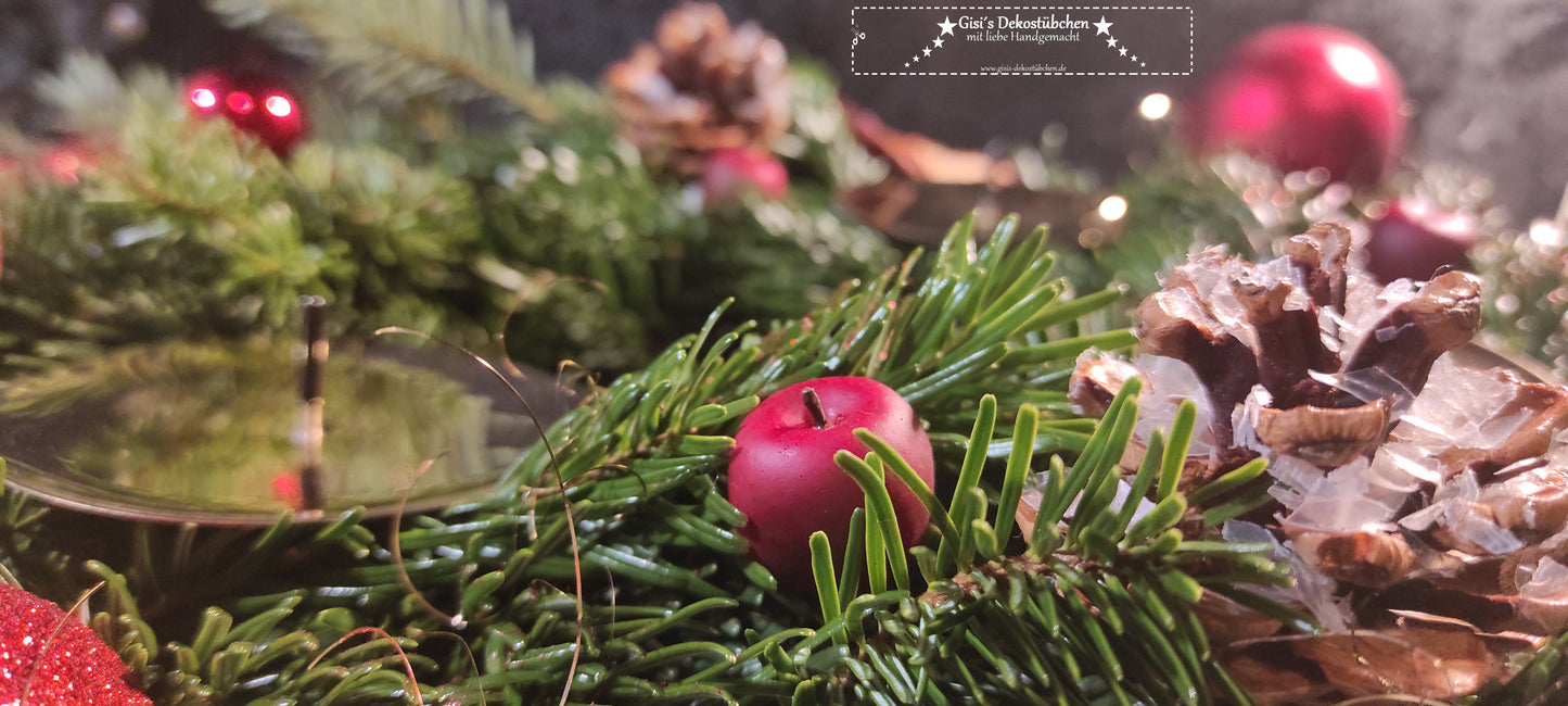 Advent wreath freshly tied red, natural 