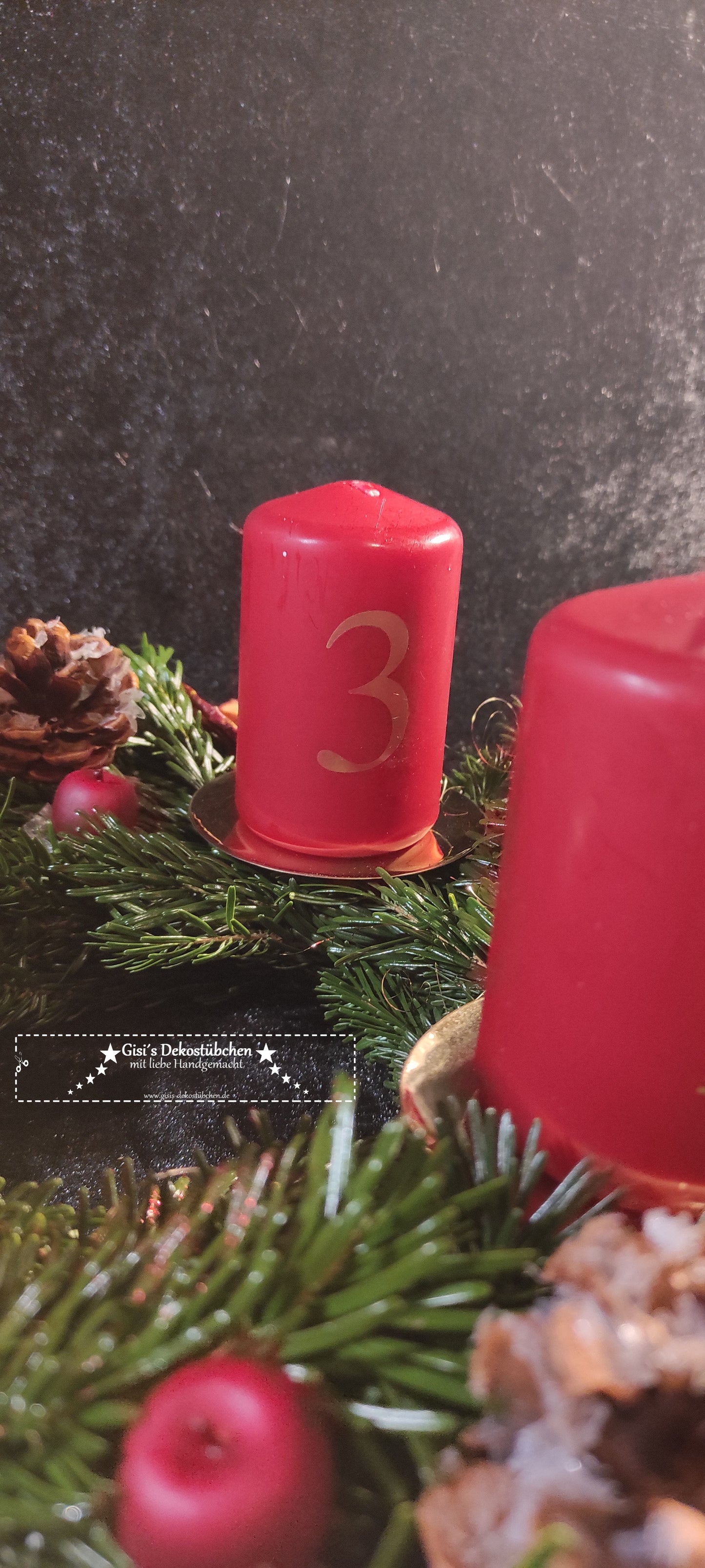 Advent wreath freshly tied red, natural 