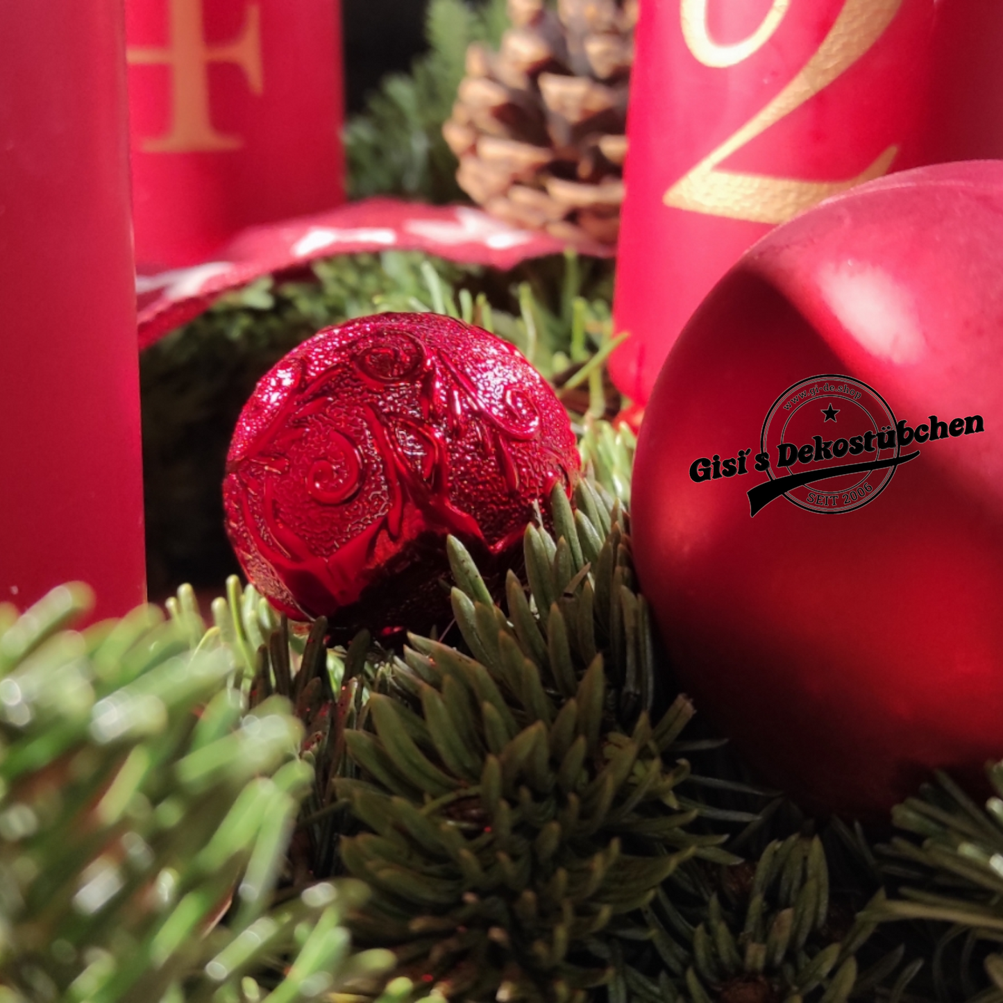 Advent wreath freshly tied red, natural 