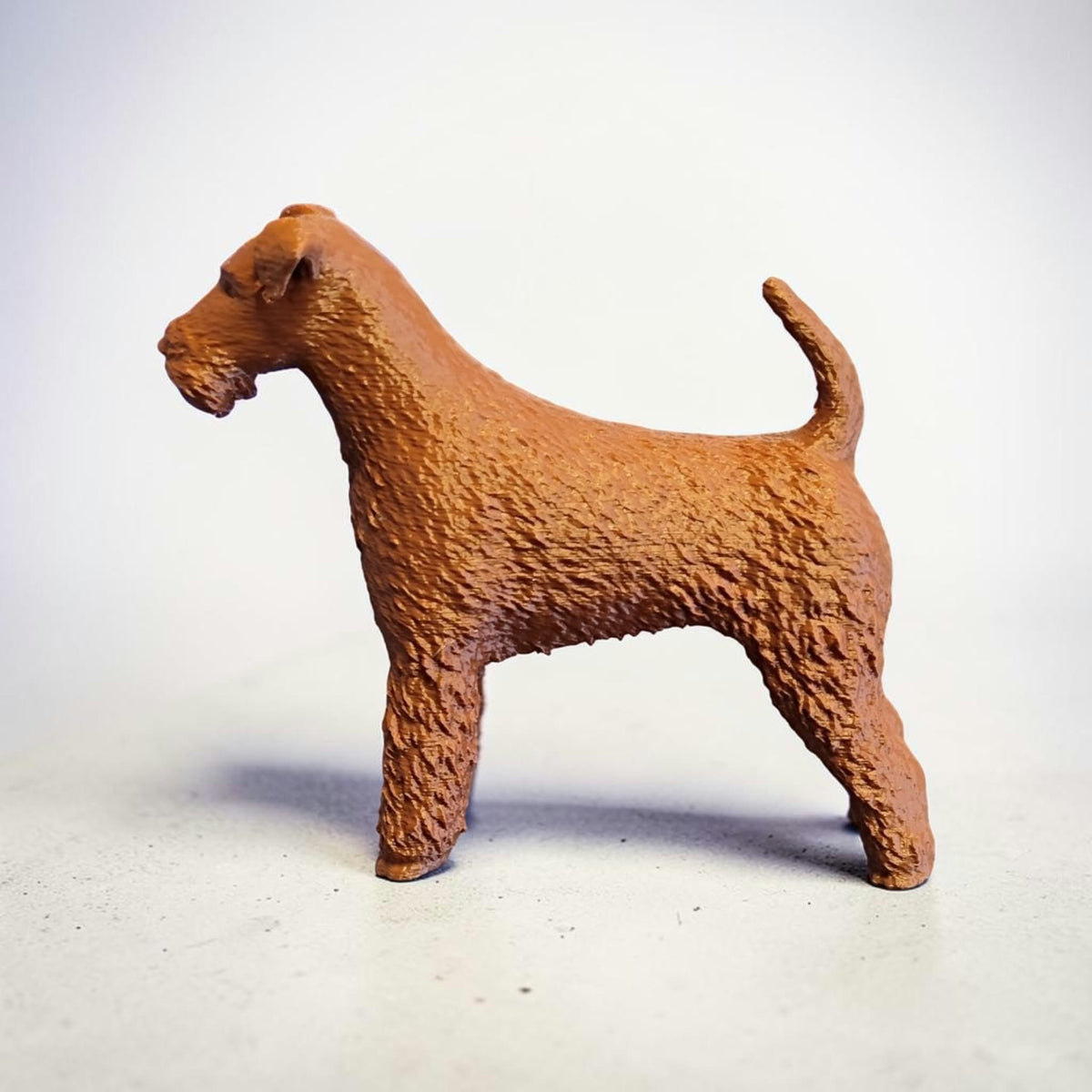 Airedale Terrier – 3D-gedruckte Hundefigur in Wunschfarbe