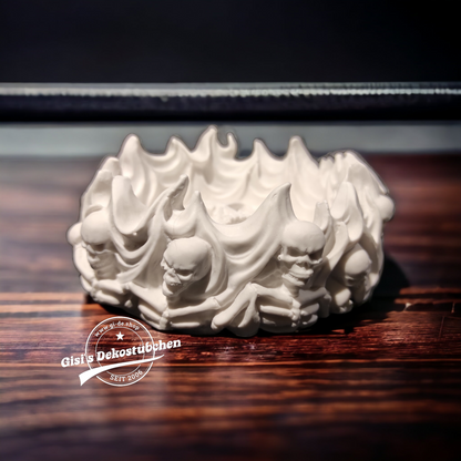 Ashtray with skull