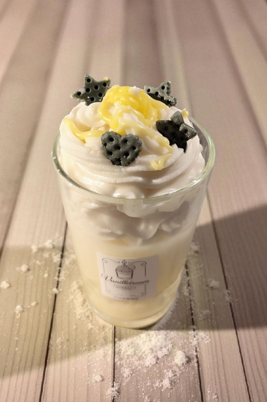 Vanilla Dream Dessert Candle – Handmade scented candle made from soy wax in a glass jar, available in your desired fragrance