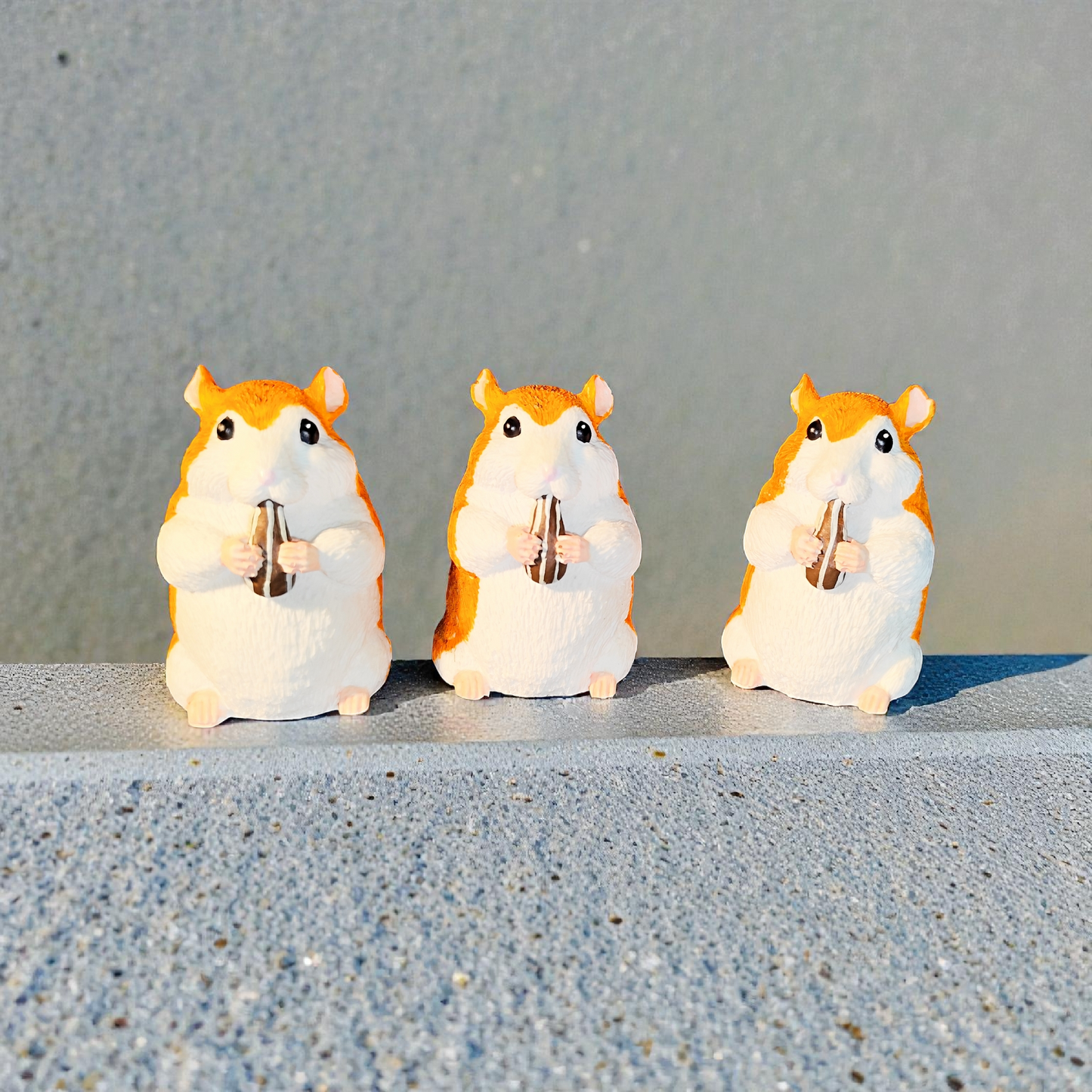 Hamster sculpture, hand-painted, for animal lovers