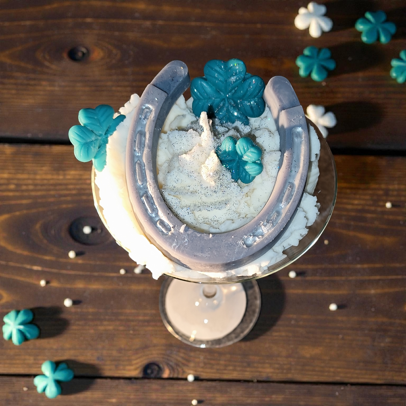 Happy New Year candle in a cocktail glass made of soy wax – lucky candle with clover, horseshoe &amp; desired fragrance