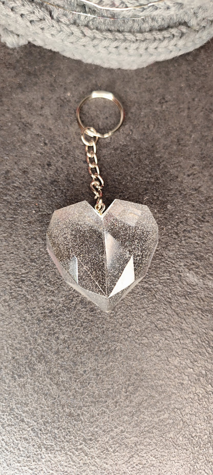 Resin geometric heart keychain