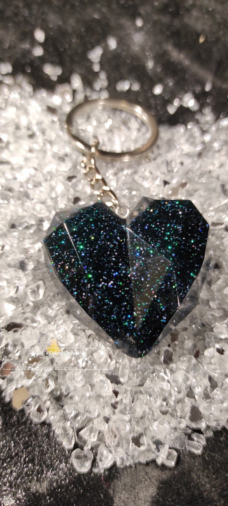 Resin geometric heart keychain
