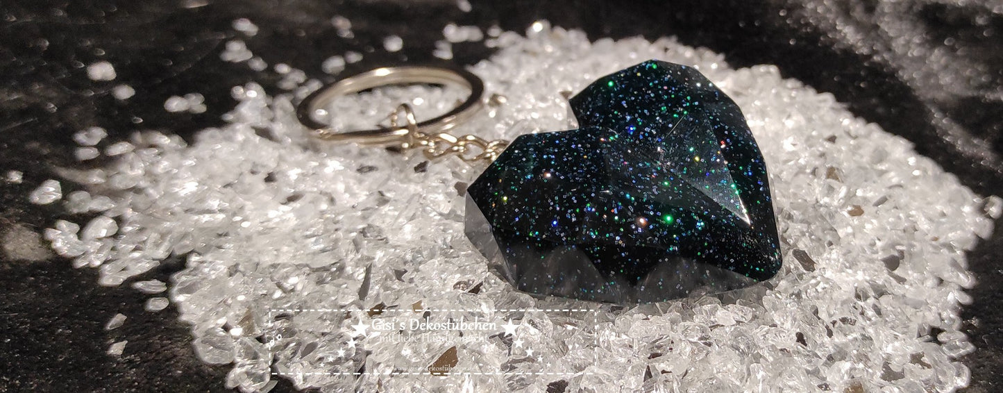 Resin geometric heart keychain