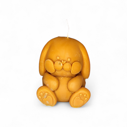 Rabbit candle with heart paws – handmade from soy wax – 6 × 5.5 × 5 cm