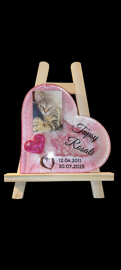 Heart to display with hair, tooth, ashes or claws, photo of your pet as a keepsake