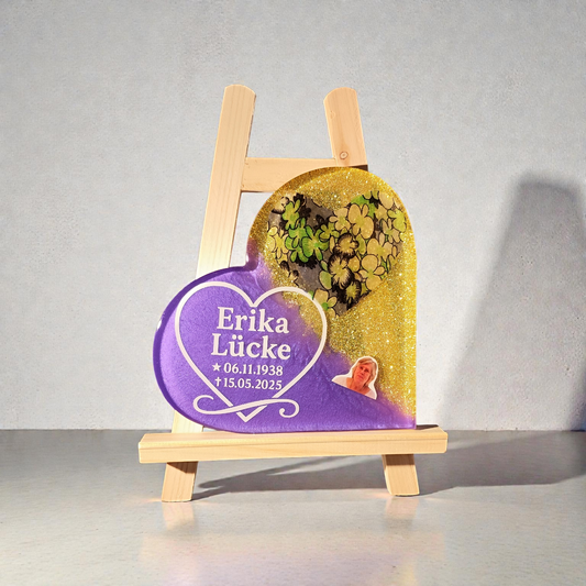 Heart to display with hair, tooth, ashes or claws, photo of your pet as a keepsake