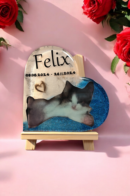 Heart to display with hair, tooth, ashes or claws, photo of your pet as a keepsake