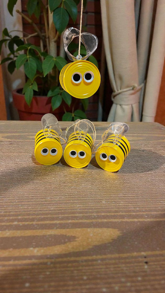 Insect hotel, bee hotel, upcycling, DIY 