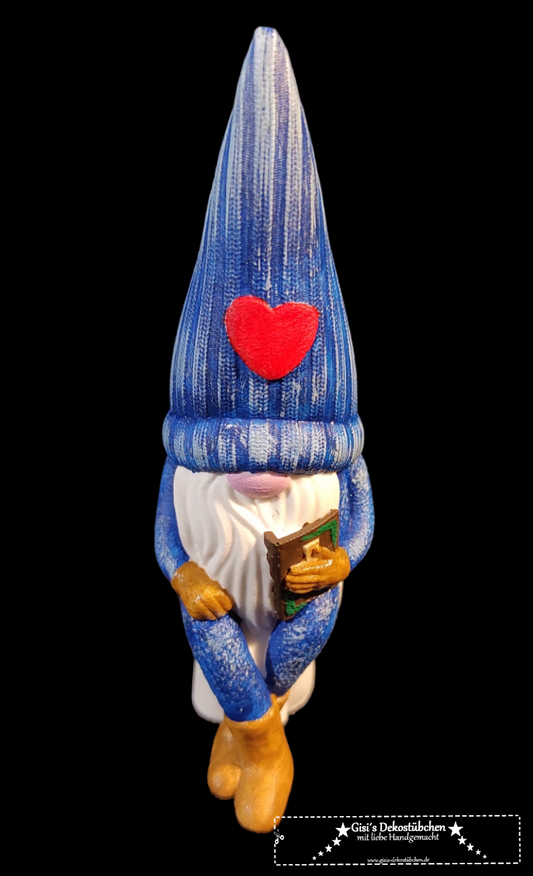 Ceramic Gnome No. 1 Dina sitting with heart Blue