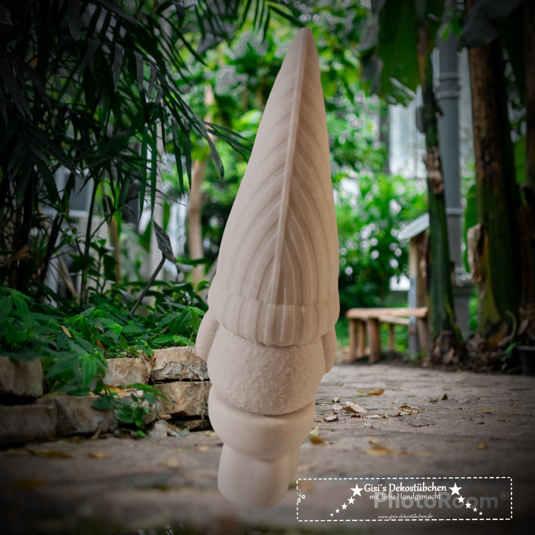 Ceramic gnome No. 1 sitting with heart