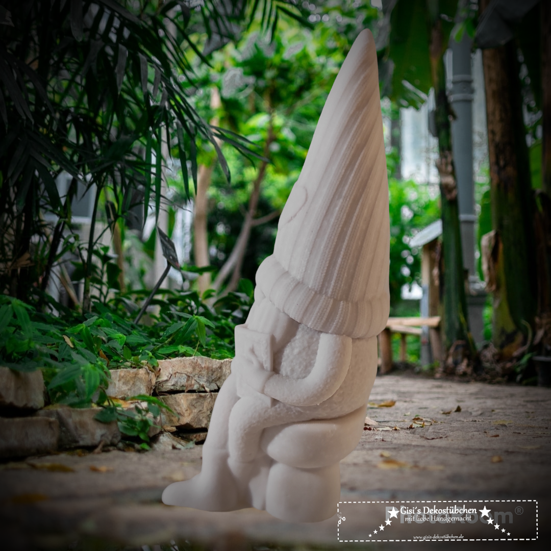 Ceramic gnome No. 1 sitting with heart