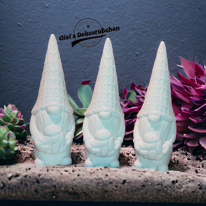 Ceramic gnome no. 2 with heart in its hands