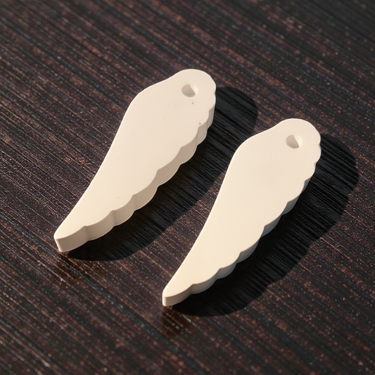 Small ceramic wings with a smooth surface