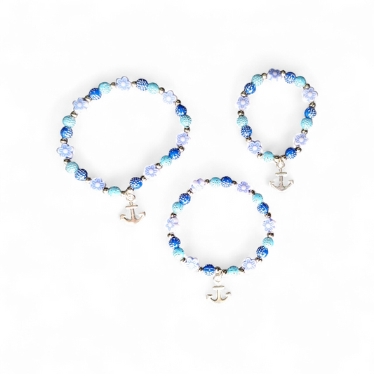 Children's bracelet with pendant beads