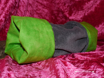 Cuddly roll in your desired color for rats