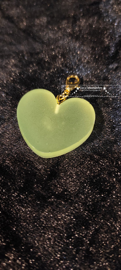 Glow in the dark! Keychain, heart keychain, glowing heart keychain 