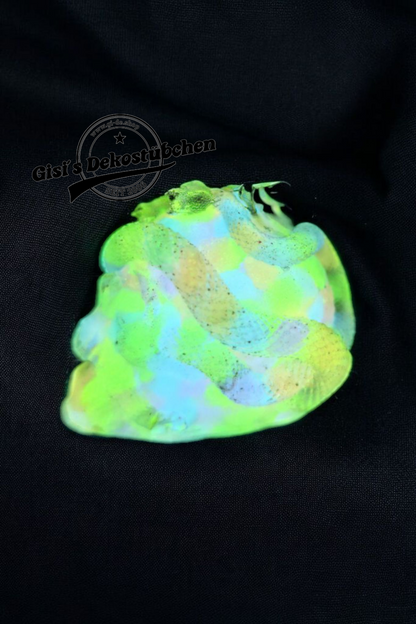 Glowing skull with snakes