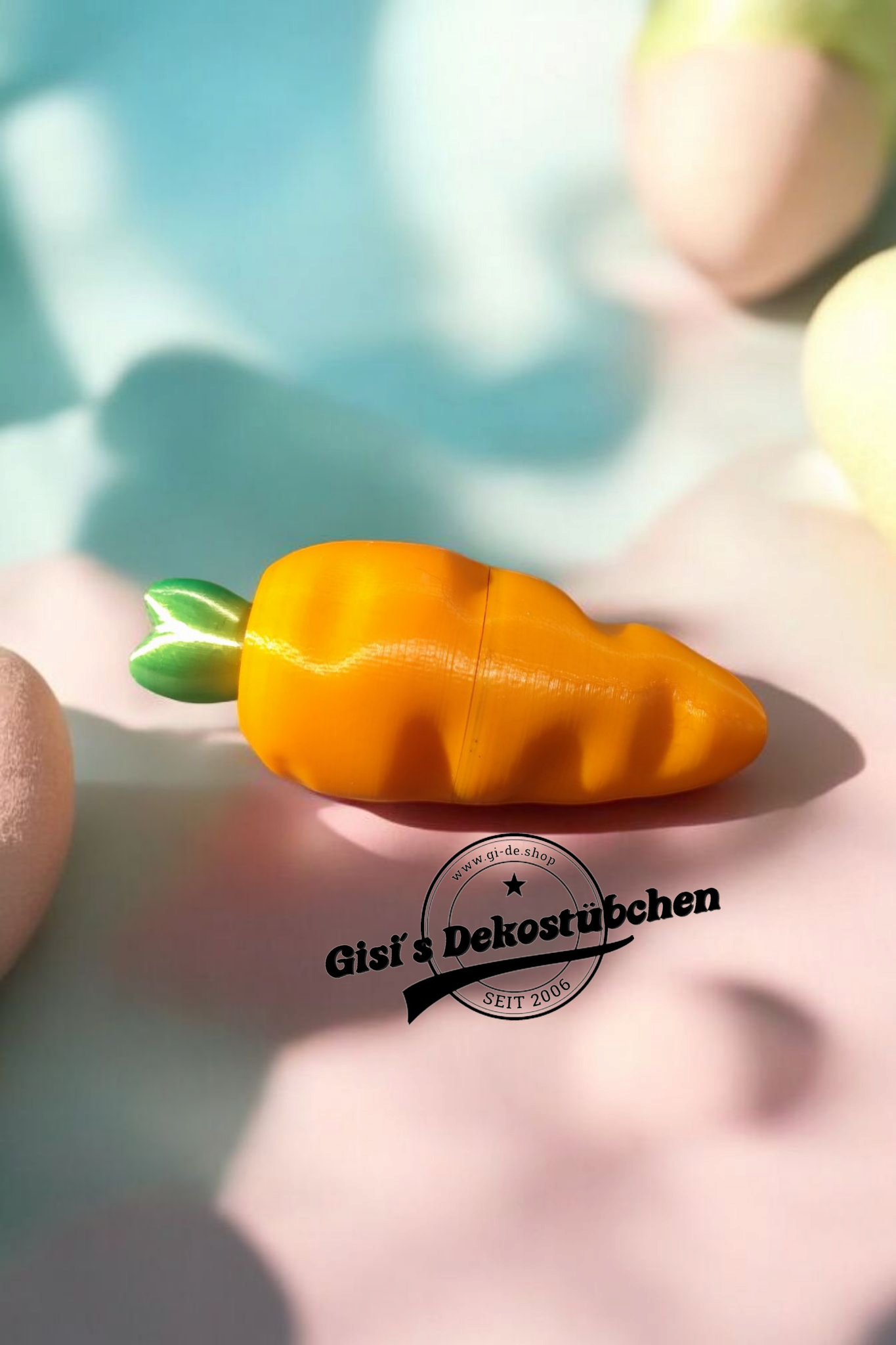 Mini bunny in carrot box