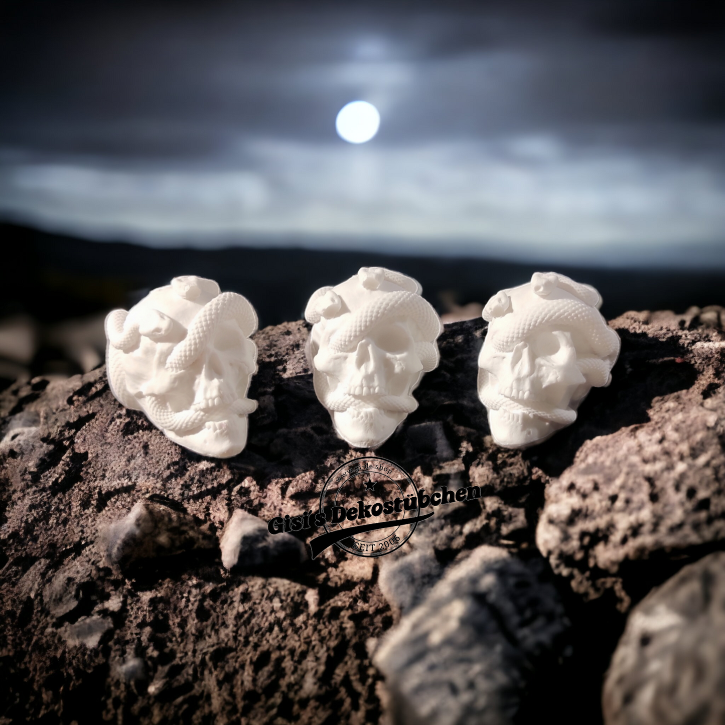 Mini ceramic skull with snakes