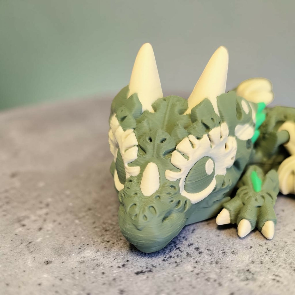 Monstera Drache XXL – Flexibler 3D-Druck Drache mit Monstera-Blättern