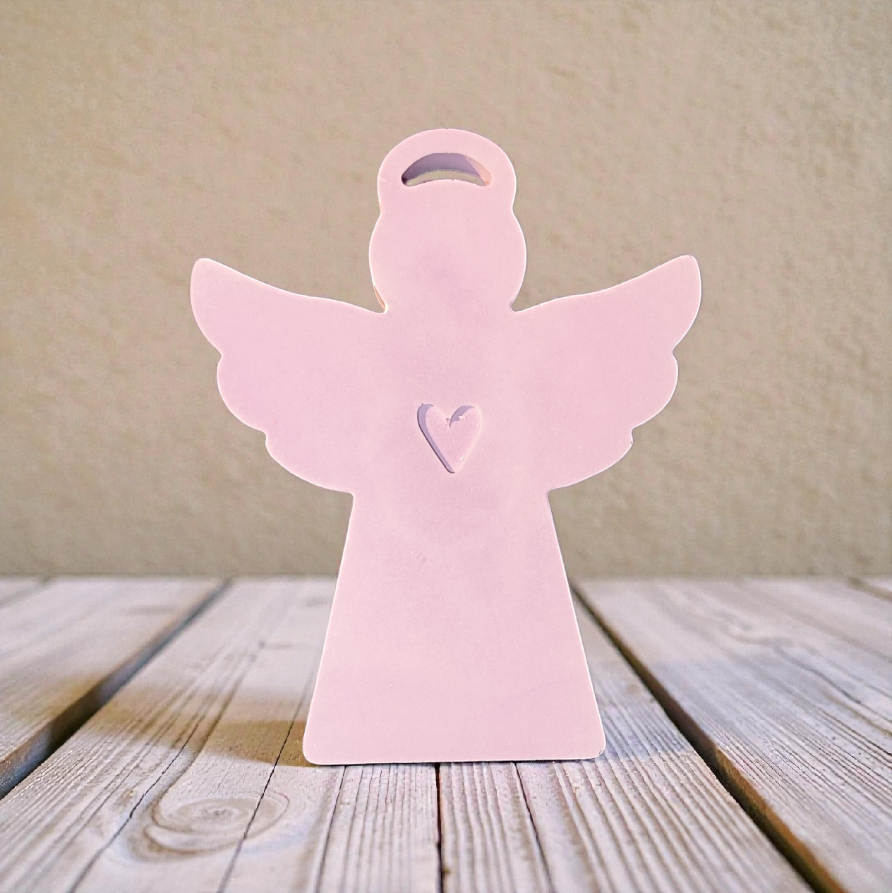 Pastel-colored ceramic angels – charming decorative angels in delicate colors