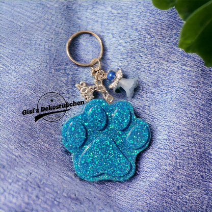 Resin keychain paw