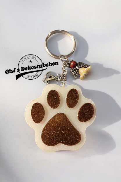 Resin keychain paw