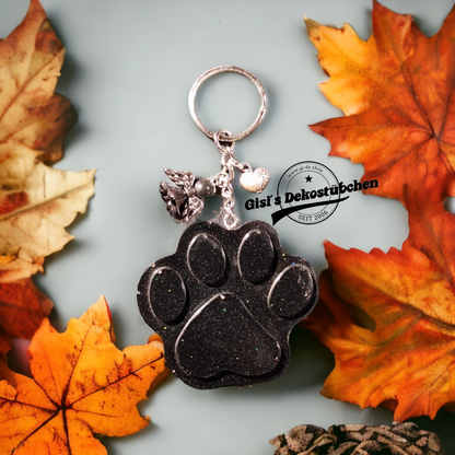 Resin keychain paw