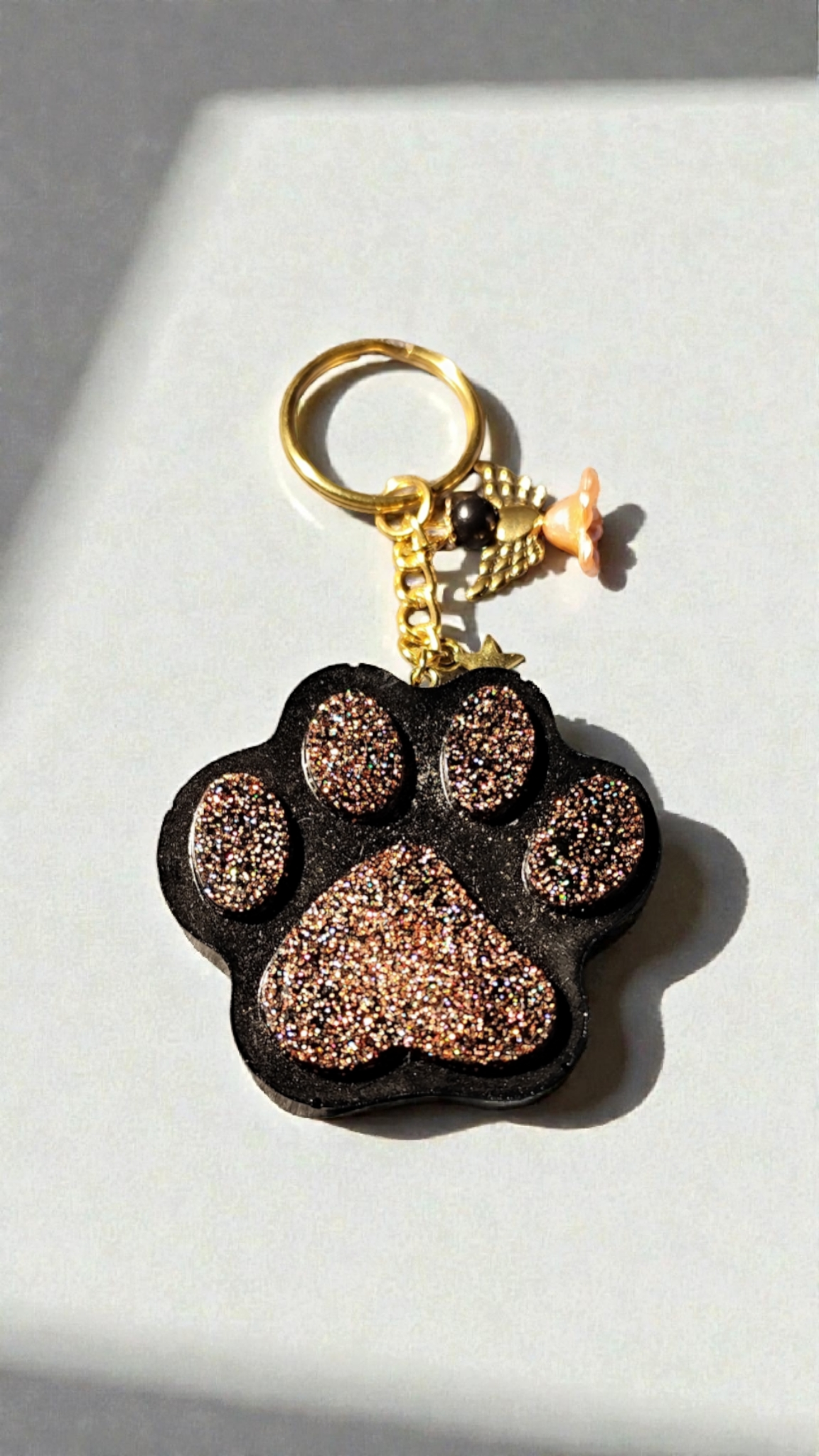 Resin keychain paw