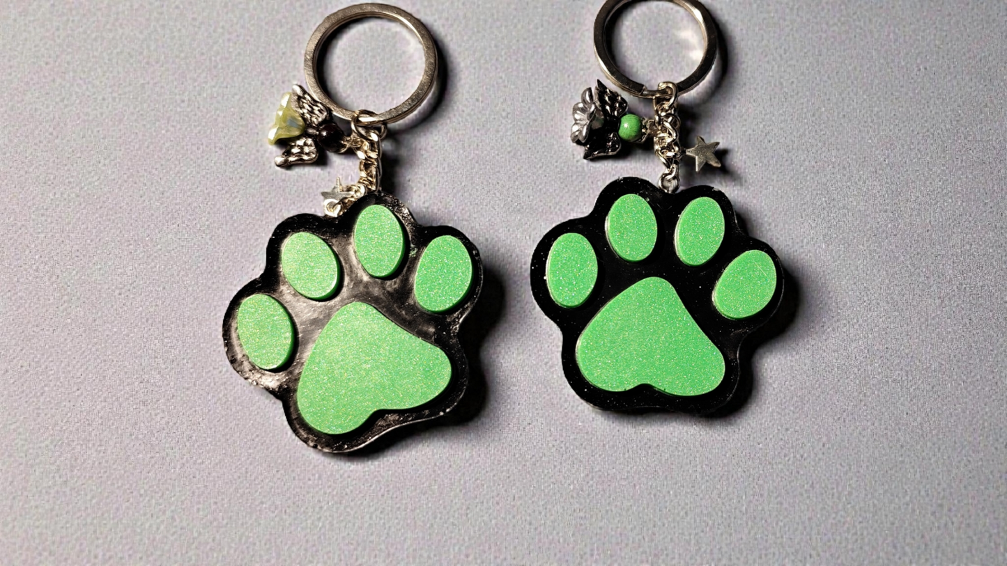 Resin keychain paw