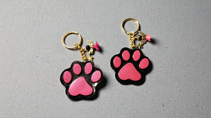 Resin keychain paw