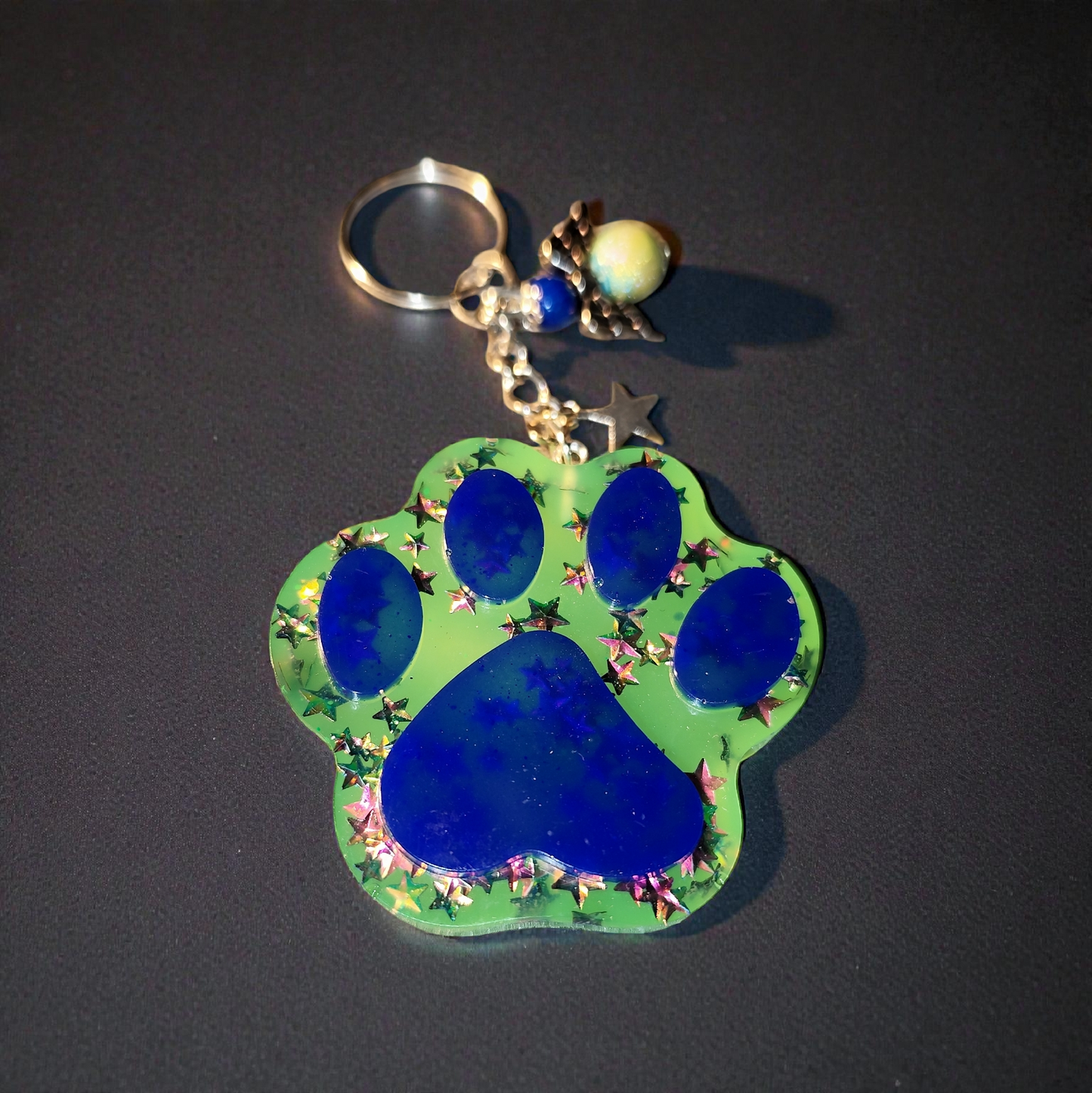 Resin keychain paw