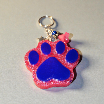 Resin keychain paw