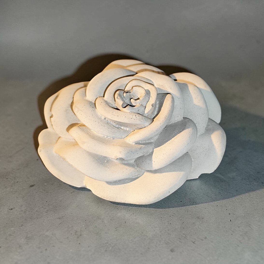 Rose made of concrete, handmade, weatherproof, unique 