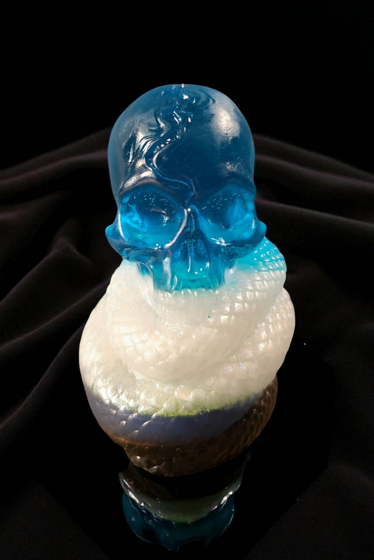 Snake skull of the shadow world – unique epoxy resin piece with glitter bite